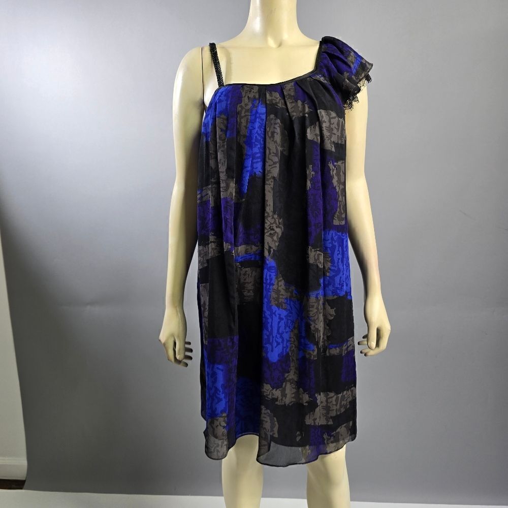 Single medium silk dress nwt R7